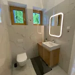 Y3 Apartman *